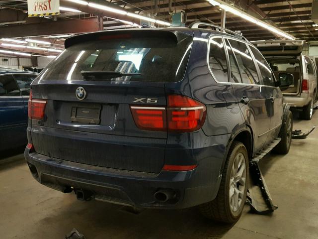 5UXZV4C53D0B13679 - 2013 BMW X5 XDRIVE3 BLUE photo 4