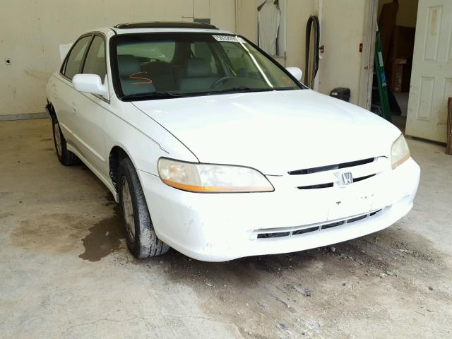 1HGCG1652WA005223 - 1998 HONDA ACCORD EX WHITE photo 1