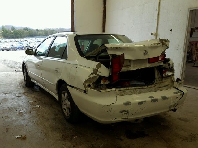 1HGCG1652WA005223 - 1998 HONDA ACCORD EX WHITE photo 3