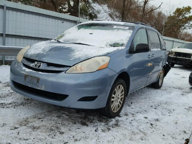 5TDBK23C77S006194 - 2007 TOYOTA SIENNA LE BLUE photo 2