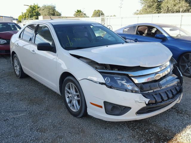 3FAHP0GA2CR333744 - 2012 FORD FUSION S WHITE photo 1