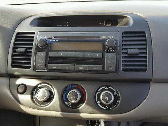 4T1BE32K95U095518 - 2005 TOYOTA CAMRY LE ვერცხლისფერი ფოტო 9