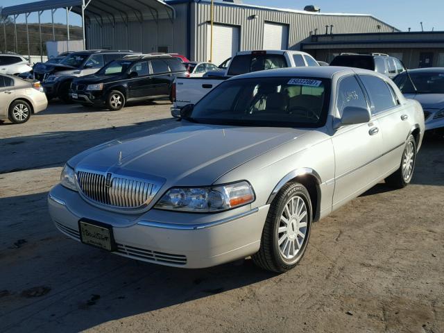 1LNHM81WX5Y660141 - 2005 LINCOLN TOWN CAR S BEIGE photo 2