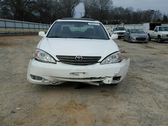 4T1BF32K53U047752 - 2003 TOYOTA CAMRY LE WHITE photo 9