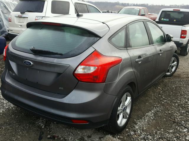 1FADP3K29EL284270 - 2014 FORD FOCUS SE GRAY photo 4