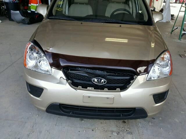 KNAFG526887162270 - 2008 KIA RONDO LX BEIGE photo 7