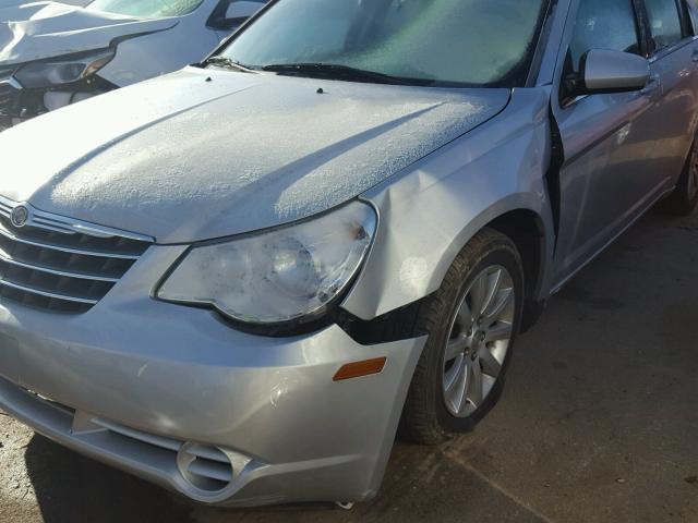 1C3CC5FB0AN216546 - 2010 CHRYSLER SEBRING LI SILVER photo 9