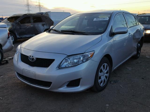 1NXBU40E79Z134702 - 2009 TOYOTA COROLLA BA SILVER photo 2