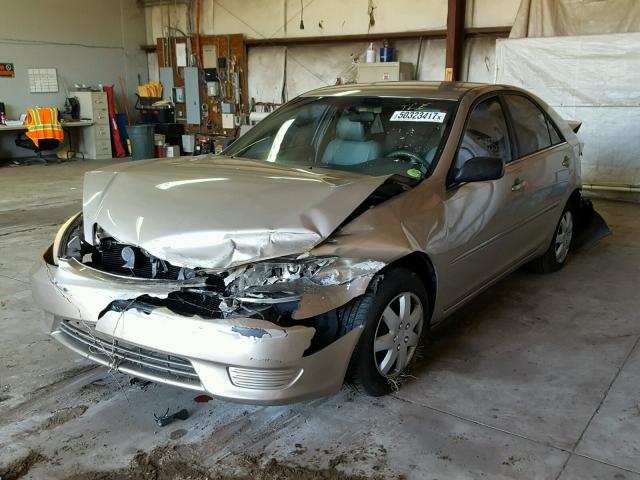 4T1BE32K46U741565 - 2006 TOYOTA CAMRY LE ოქროსფერი ფოტო 2
