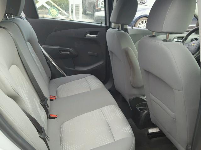 1G1JB6SH0C4102313 - 2012 CHEVROLET SONIC LS 银色 照片 6