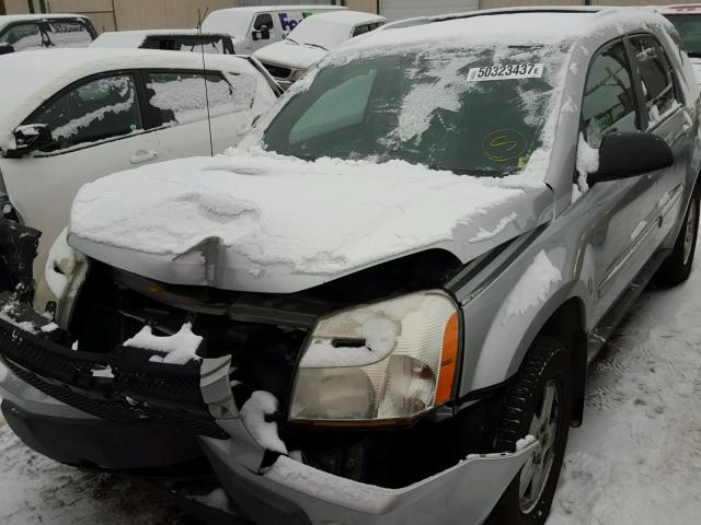 2CNDL73FX56208172 - 2005 CHEVROLET EQUINOX LT WHITE photo 2