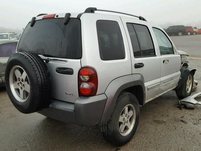 1J4GK48K96W168841 - 2006 JEEP LIBERTY SP SILVER photo 4