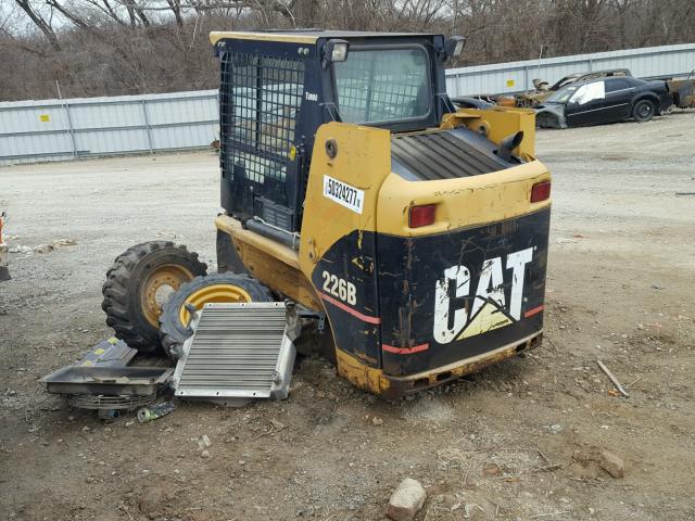 CAT0226BAMJH05842 - 2006 CATERPILLAR SKIDSTEER YELLOW photo 3