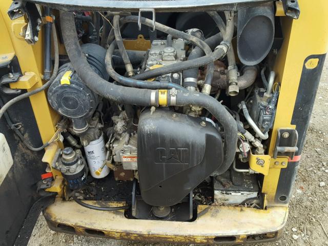 CAT0226BAMJH05842 - 2006 CATERPILLAR SKIDSTEER YELLOW photo 7