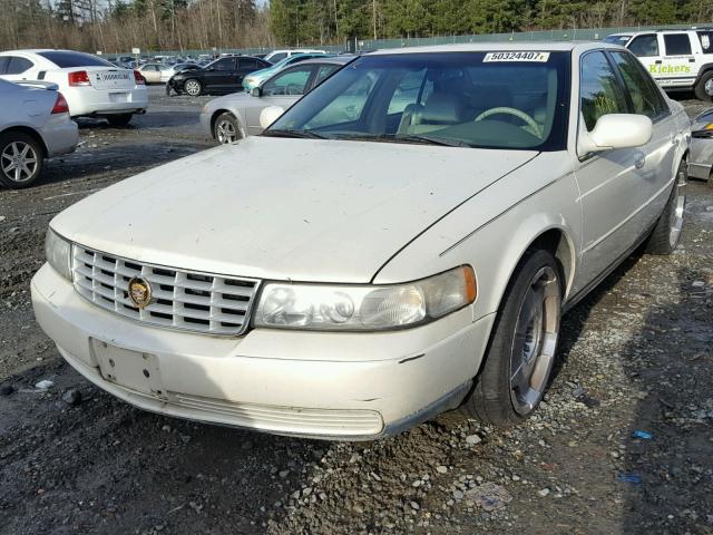 1G6KS54Y3YU162647 - 2000 CADILLAC SEVILLE SL WHITE photo 2