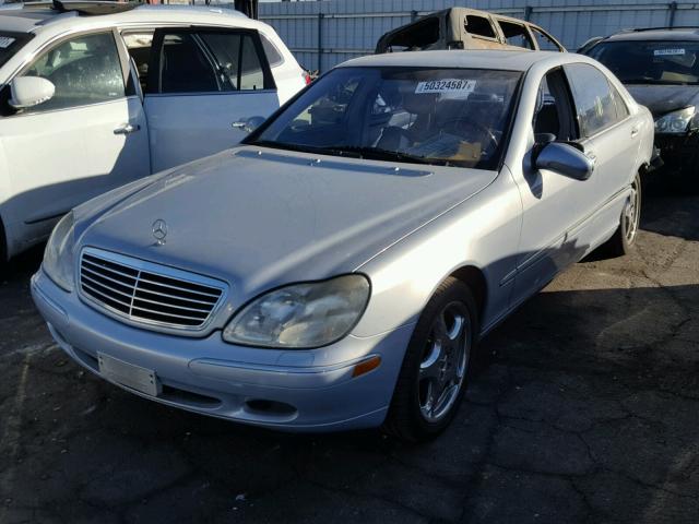 WDBNG75J4YA087336 - 2000 MERCEDES-BENZ S 500 SILVER photo 2