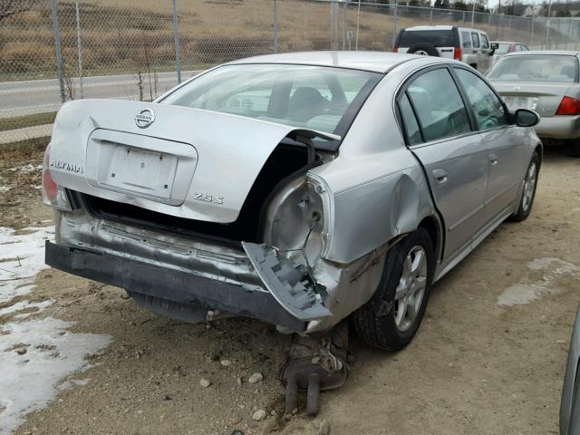 1N4AL11D25C253335 - 2005 NISSAN ALTIMA S SILVER photo 4