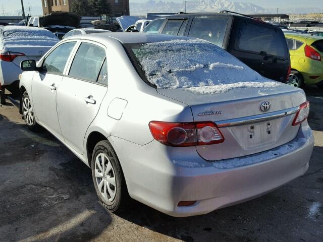 5YFBU4EE0DP074667 - 2013 TOYOTA COROLLA BA SILVER photo 3
