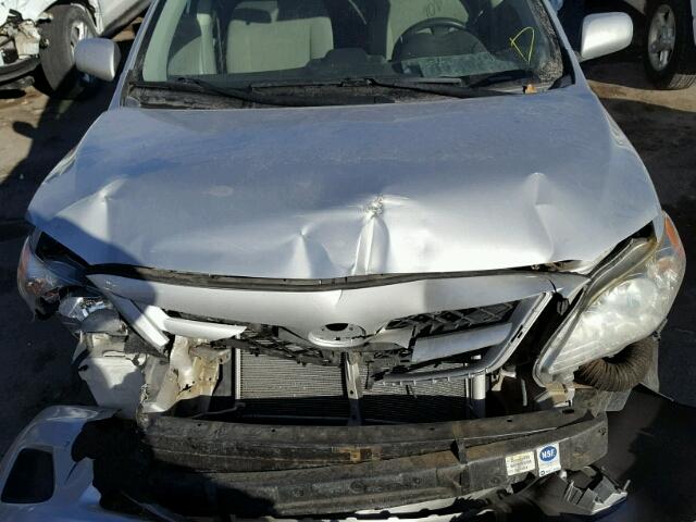 5YFBU4EE0DP074667 - 2013 TOYOTA COROLLA BA SILVER photo 7