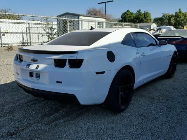 2G1FJ1EJ1B9194408 - 2011 CHEVROLET CAMARO SS WHITE photo 4