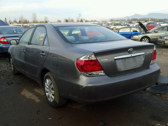 4T1BE32K95U509073 - 2005 TOYOTA CAMRY LE GRAY photo 3
