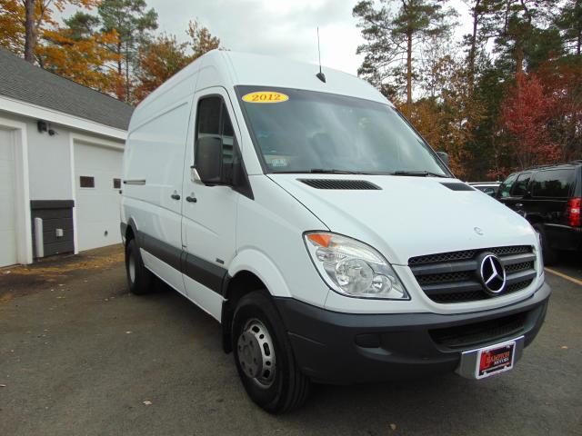 WD3PF3CC7C5626957 - 2012 MERCEDES-BENZ SPRINTER 3 WHITE photo 2