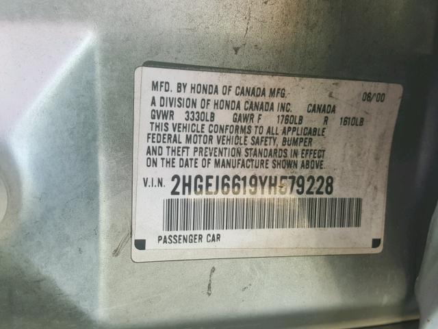 2HGEJ6619YH579228 - 2000 HONDA CIVIC BASE SILVER photo 10