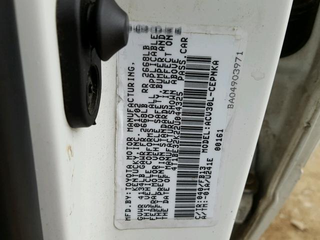 4T1BE32K22U044325 - 2002 TOYOTA CAMRY LE თეთრი ფოტო 10