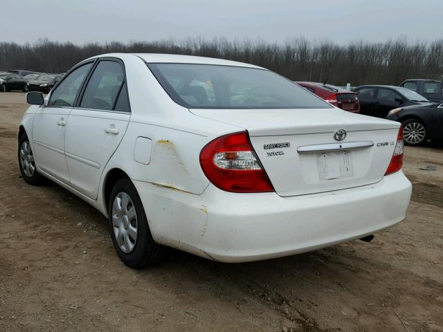 4T1BE32K22U044325 - 2002 TOYOTA CAMRY LE თეთრი ფოტო 3