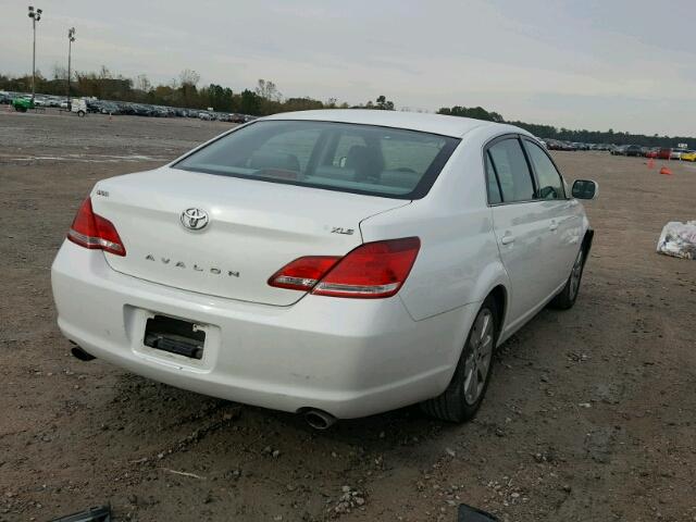 4T1BK36B86U135124 - 2006 TOYOTA AVALON XL WHITE photo 4