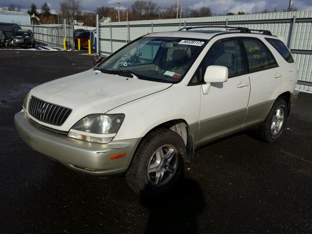 JT6HF10U0Y0110866 - 2000 LEXUS RX 300 WHITE photo 2