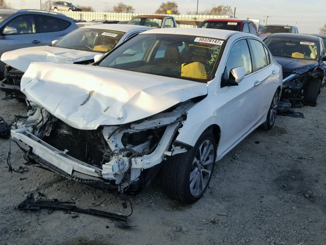 1HGCR2F59EA187565 - 2014 HONDA ACCORD SPO WHITE photo 2