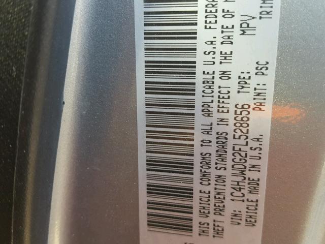 1C4HJWDG2FL528656 - 2015 JEEP WRANGLER U SILVER photo 10