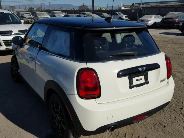 WMWXP5C50G3B77610 - 2016 MINI COOPER WHITE photo 3