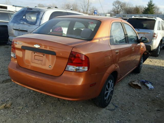 KL1TD52685B426487 - 2005 CHEVROLET AVEO BASE ORANGE photo 4