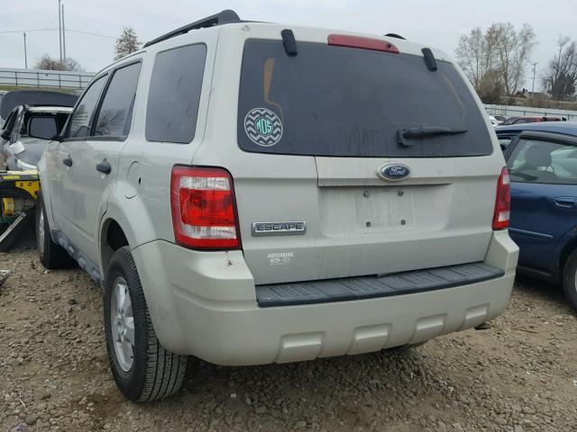 1FMCU02769KD00327 - 2009 FORD ESCAPE XLS WHITE photo 3