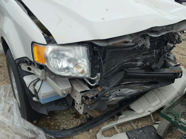 1FMCU02769KD00327 - 2009 FORD ESCAPE XLS WHITE photo 9