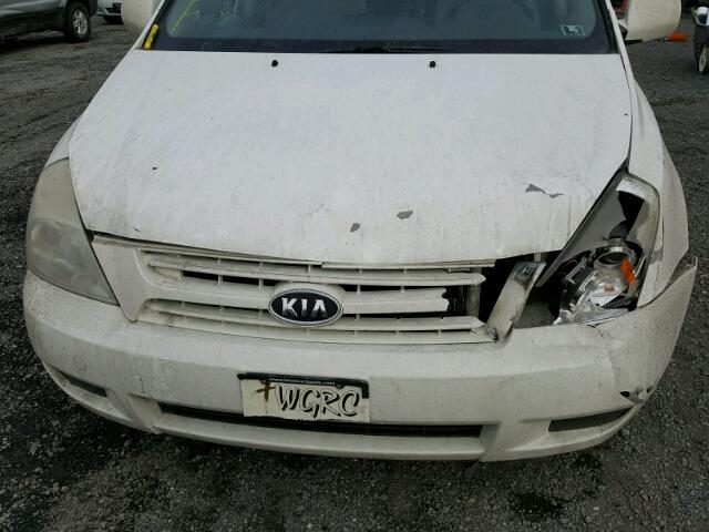 KNDMB233786232357 - 2008 KIA SEDONA EX WHITE photo 9