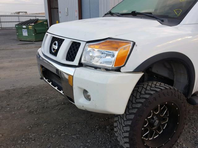 1N6BA0EC6CN326351 - 2012 NISSAN TITAN S WHITE photo 9