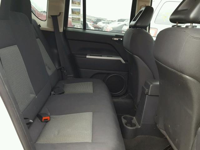 1J8FF47W28D616550 - 2008 JEEP COMPASS SP WHITE photo 6