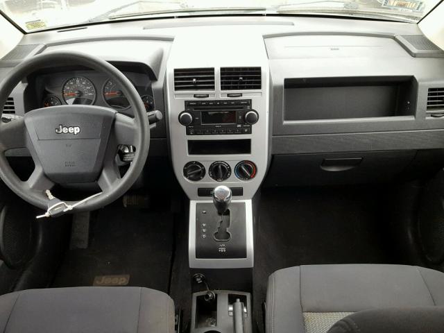 1J8FF47W28D616550 - 2008 JEEP COMPASS SP WHITE photo 9