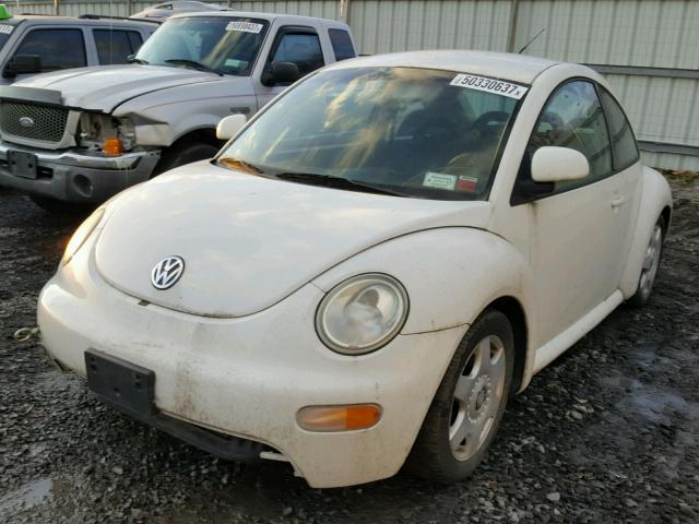 3VWBB61C5WM008385 - 1998 VOLKSWAGEN NEW BEETLE WHITE photo 2