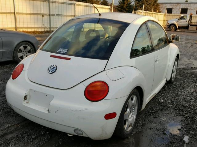 3VWBB61C5WM008385 - 1998 VOLKSWAGEN NEW BEETLE WHITE photo 4