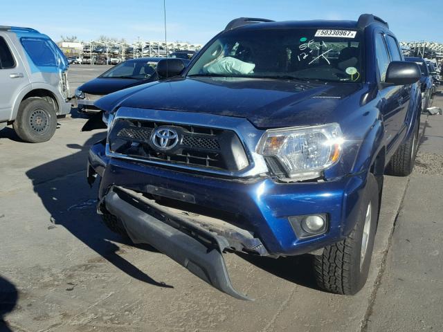 3TMLU4EN0FM190305 - 2015 TOYOTA TACOMA DOU BLUE photo 2