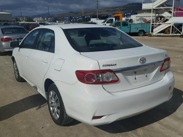 2T1BU4EE3DC957632 - 2013 TOYOTA COROLLA BA WHITE photo 3