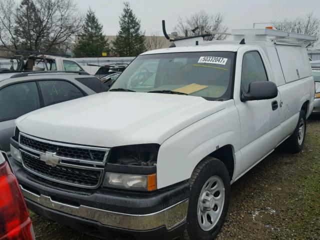 1GCEC14X77Z145665 - 2007 CHEVROLET SILVERADO WHITE photo 2