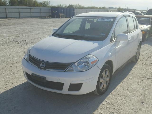 3N1BC1CP6CK205756 - 2012 NISSAN VERSA S WHITE photo 2