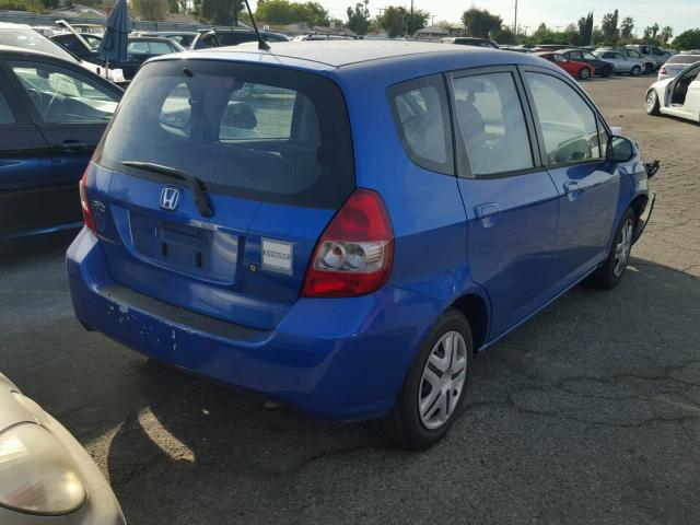 JHMGD38468S040982 - 2008 HONDA FIT BLUE photo 4