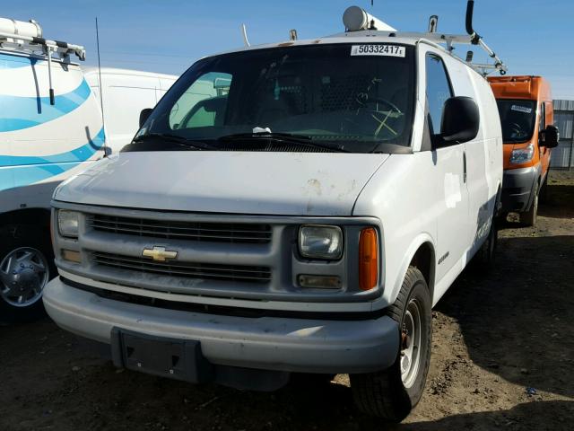 1GCHG35R9Y1135488 - 2000 CHEVROLET EXPRESS G3 WHITE photo 2