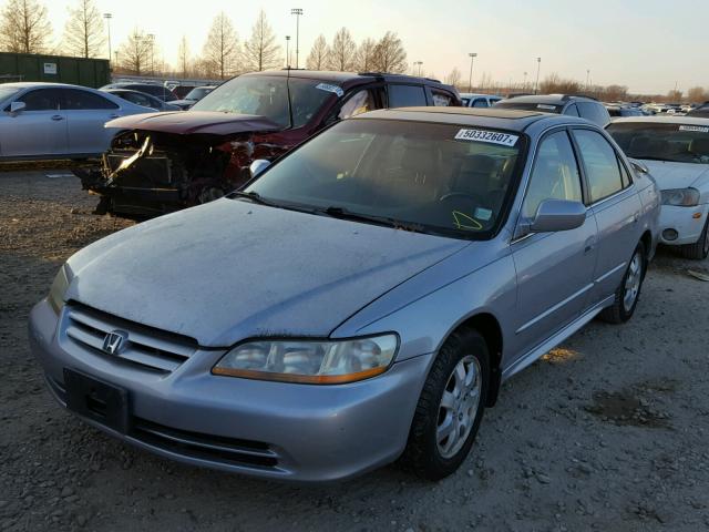 1HGCG56652A017358 - 2002 HONDA ACCORD EX SILVER photo 2